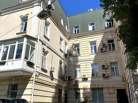 коммерческая по адресу Трёхсвятительская ул., 13
