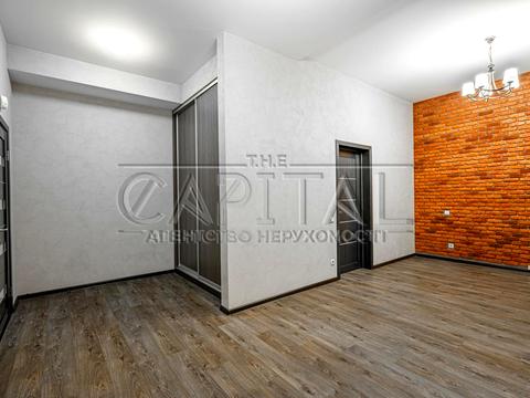 комерційна за адресою Воздвиженська вул., 42