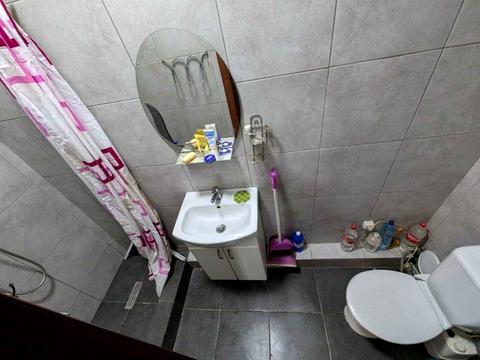 комерційна за адресою Семінарська вул., 11