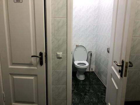 комерційна за адресою Болсуновська, 8