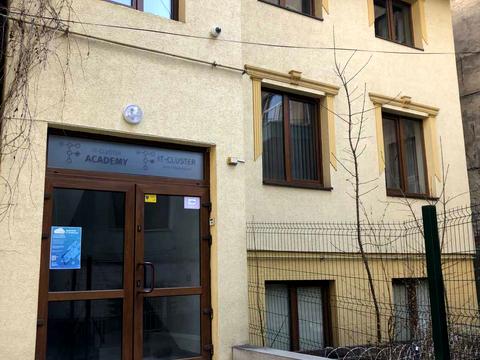 коммерческая по адресу Независимости ул., 18