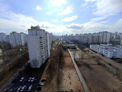 квартира за адресою Ревуцького вул., 11-в