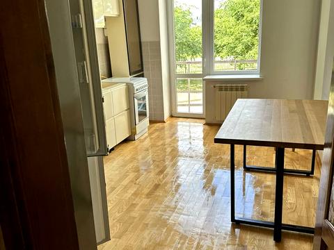 квартира за адресою Тролейбусна вул., 26