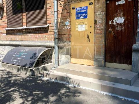 комерційна за адресою Бастіонна вул., 2/1