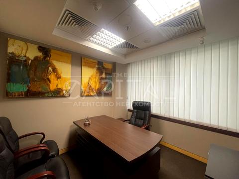 комерційна за адресою Богдана Хмельницького вул., 52а