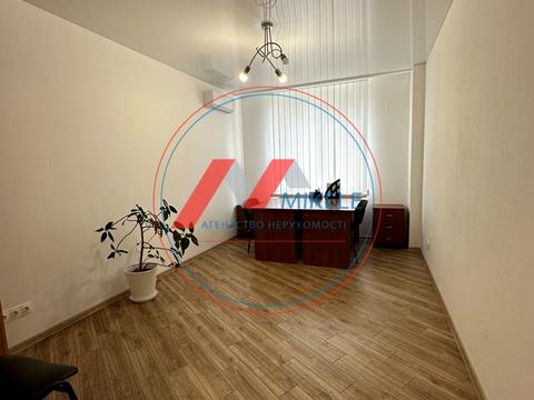 комерційна за адресою Регенераторна вул., 4
