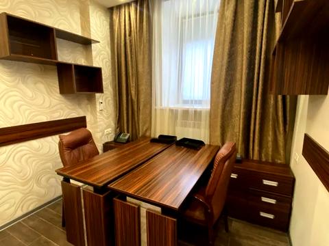 комерційна за адресою Саксаганського вул., 68/21