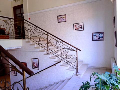 комерційна за адресою Берестейське шосе (Брест-Литовське), 8