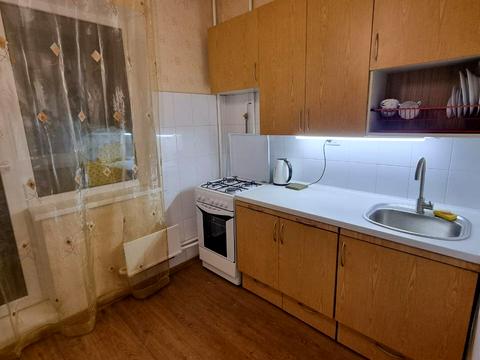 квартира за адресою Академіка Єфремова вул. (Командарма Уборевича), 15