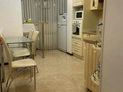 квартира за адресою Небесної Сотні просп. (Маршала Жукова), 87б