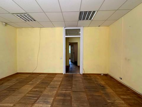 коммерческая по адресу Кловский спуск, 18