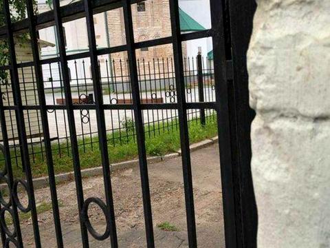 коммерческая по адресу Лаврский пер., 7а