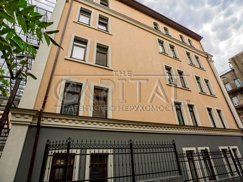 коммерческая по адресу Шота Руставели ул., 8