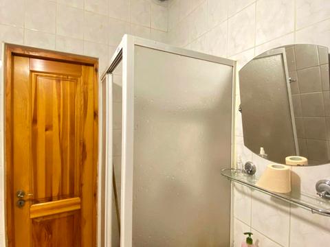 комерційна за адресою Грушевського, 40