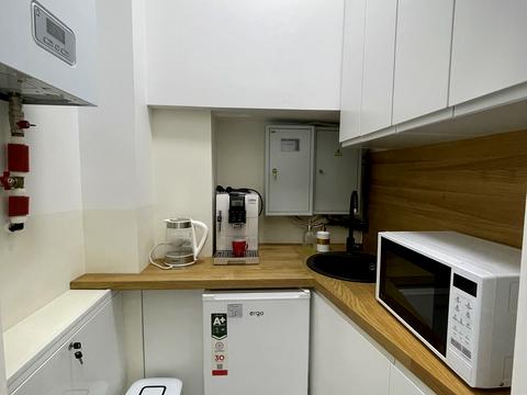 комерційна за адресою Костельна вул., 2