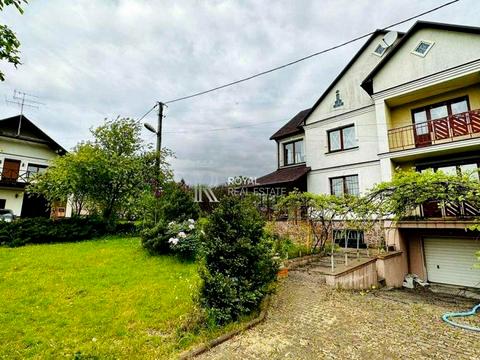 дом по адресу Молодіжна, 1