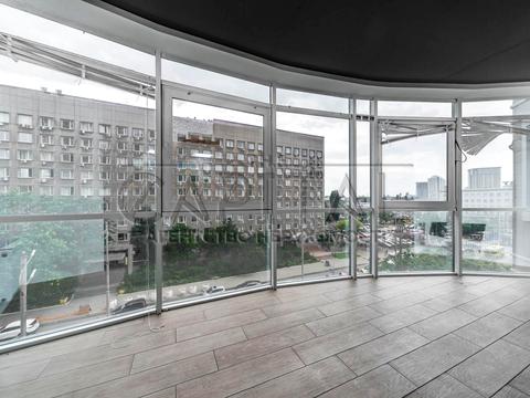 комерційна за адресою Жилянська вул., 118