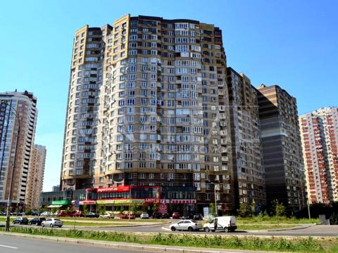 квартира за адресою Анни Ахматової вул., 30