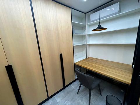 комерційна за адресою Оболонська вул., 38