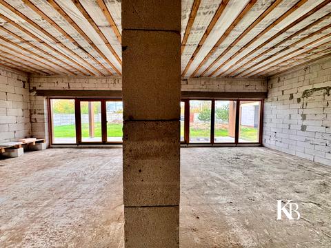 будинок за адресою смт. Обухівка, Чарівна