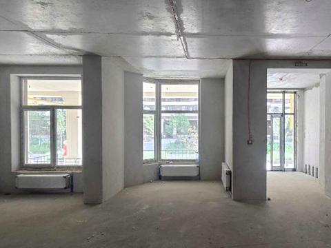 комерційна за адресою Радісна, 4