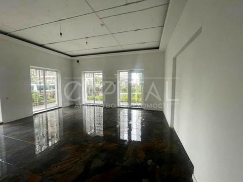 комерційна за адресою Михайла Максимовича вул. (Онуфрія Трутенка), 24Г