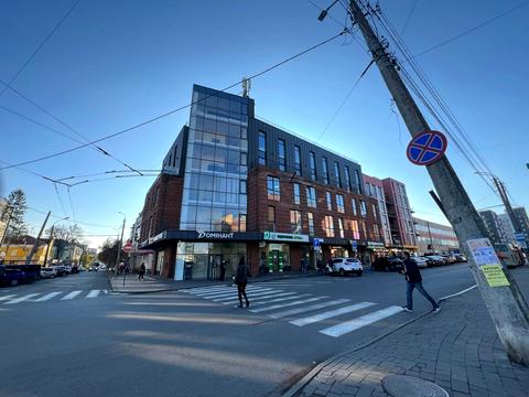 комерційна за адресою Соборна вул., 12/1