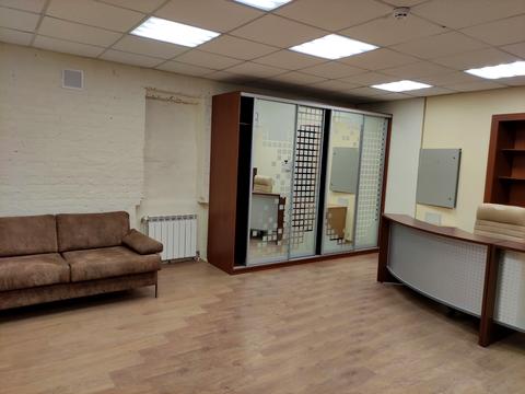 комерційна за адресою Академіка Богомольця вул., 5