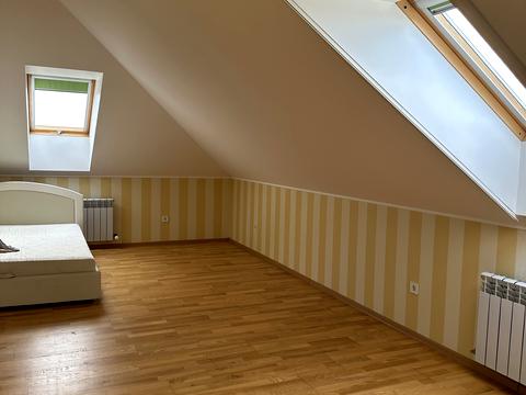 дом по адресу Центральна