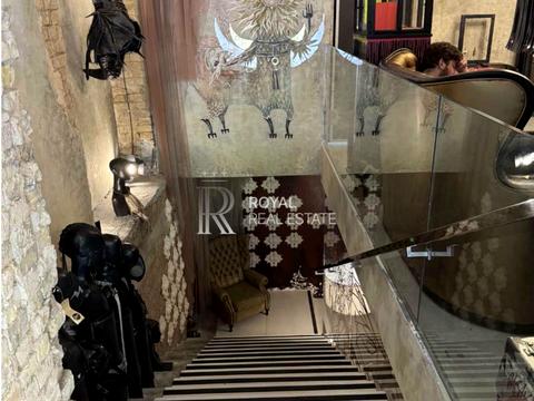 комерційна за адресою Велика Васильківська вул. (Червоноармійська), 32-А