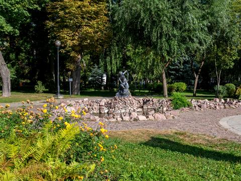 комерційна за адресою Терещенківська вул., 13