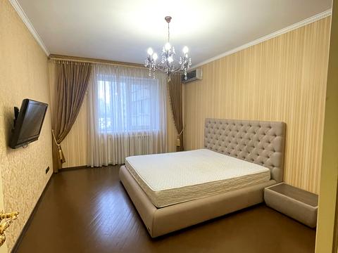 квартира за адресою Анни Ахматової вул., 35