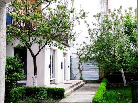 комерційна за адресою Джерельна, 30