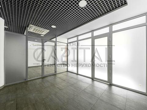 комерційна за адресою Єжи Ґедройця вул. (Тверська), 1