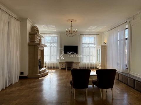 будинок за адресою с. Лісники, квіткова