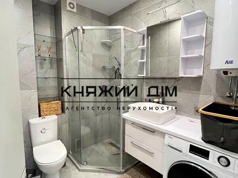 квартира за адресою Дніпровська набережна вул., 17В