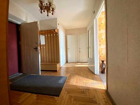 квартира за адресою Стадіонна вул., 6