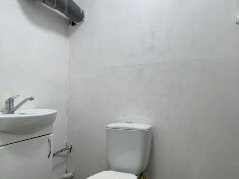 комерційна за адресою Перемоги просп., 62