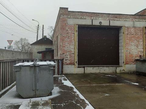 комерційна за адресою Степана Бандери вул. (Попова), 3
