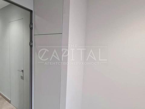 комерційна за адресою Інститутська вул., 16