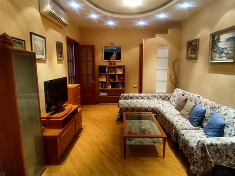 квартира за адресою Довженка вул., 8