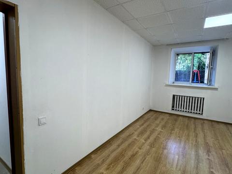 комерційна за адресою Дарвіна вул., 8