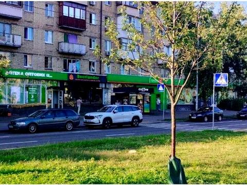 комерційна за адресою Верховної Ради бульв., 26
