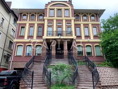 комерційна за адресою Лук'янівська вул., 23