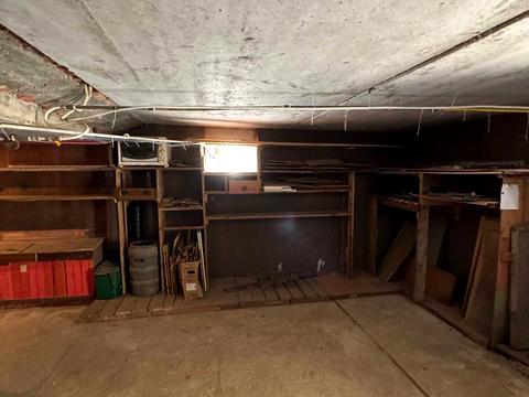 будинок за адресою Високовольтна, 1