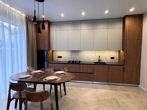 будинок за адресою Центральна вул.