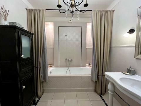 квартира за адресою Дніпровська набережна вул., 1