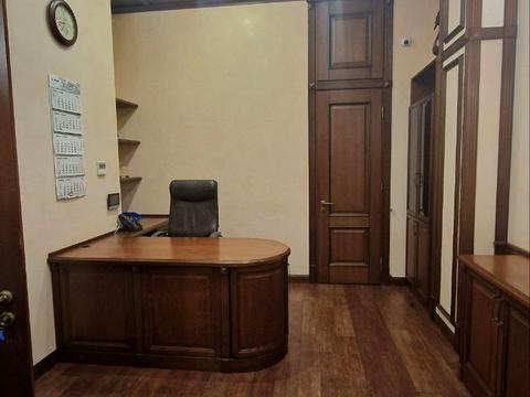 комерційна за адресою Маразліївська вул., 8