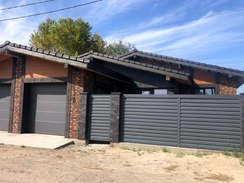 будинок за адресою Надії