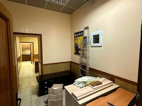 комерційна за адресою Богдана Хмельницького вул., 57